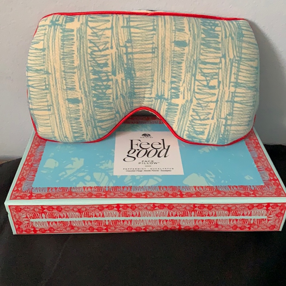 Origins Face Pillow